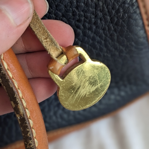 Dooney & Bourke All Weather Handbag Satchel, Pebble Grain Navy and Tan, 1980s - Picture 16 of 17